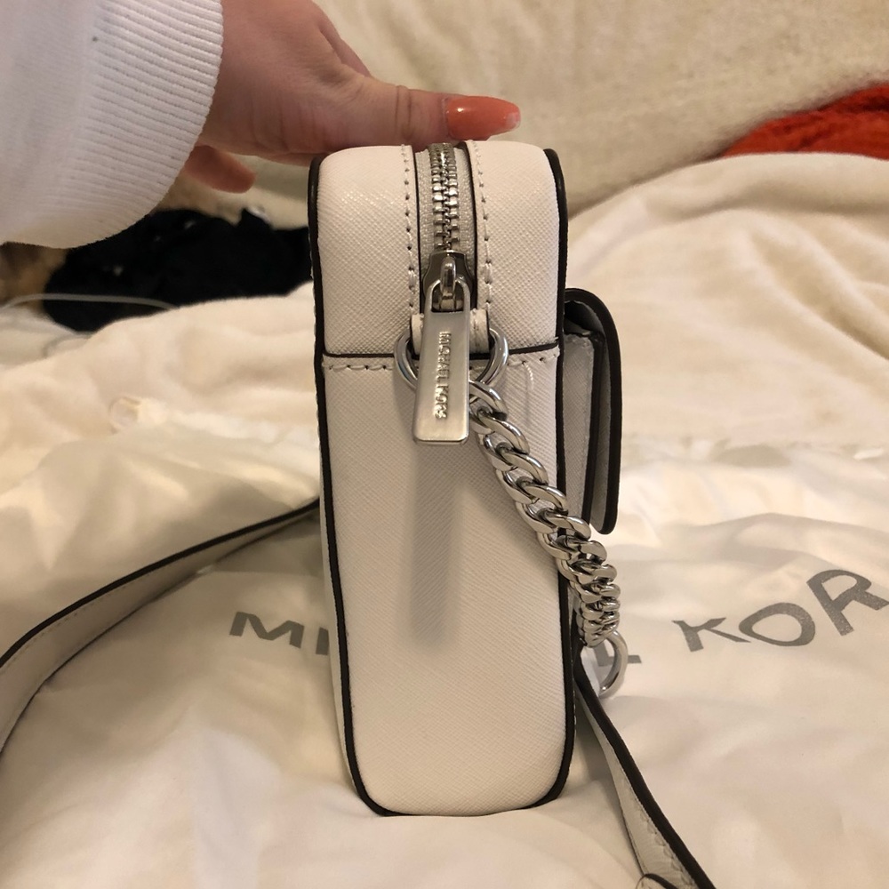 Michael Kors Georgia Messenger Bag - Picture 5 of 8